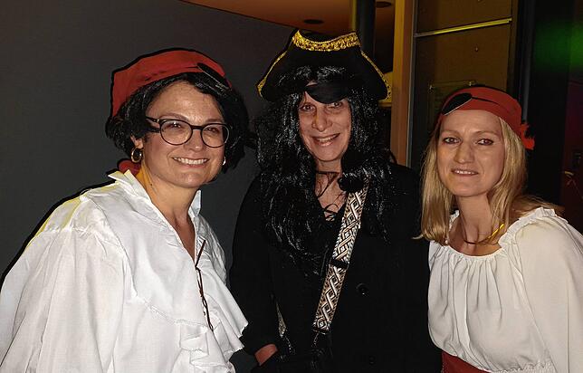Bild 15: Waldshut: Frauen feiern ausgelassen bei der unvergesslichen Frauenfasnacht – Bilder hier!