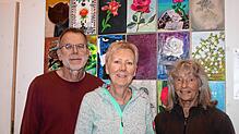 Die Organisatoren der Ausstellung (von links): Gerhard Schwarz, Jutta Binner-Schwarz und Antonia Albrecht. Fotos: Ingrid Mann