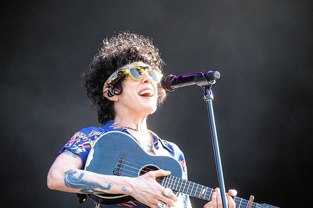 Bild 14: Southside 2022: Bilder vom Konzert von Sängerin LP am Samstag