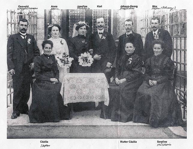Anna Ruggli, hier ganz in Weiß auf einem alten Familienfoto, ist die Protagonistin in Gaby Hauptmanns neuem Roman „Hoffnung auf ...