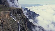 Die Tugela Falls in den Drakensbergen gehören zu den mächtigsten Wasserfällen der Welt.
