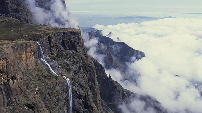 Die Tugela Falls in den Drakensbergen gehören zu den mächtigsten Wasserfällen der Welt.