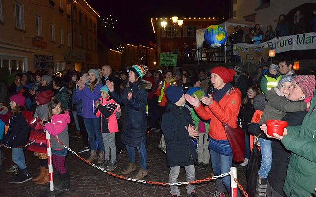 Bild 25: Bilder von der zweiten Klima-Demo in der Markdorfer Innenstadt