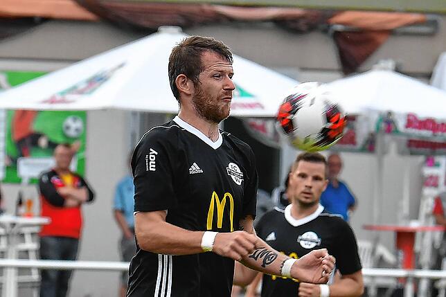 Bild 16: FC Wallbach setzt sich knapp mit 2:1 gegen den FC Tiengen 08 durch &ndash; und wir haben Bilder