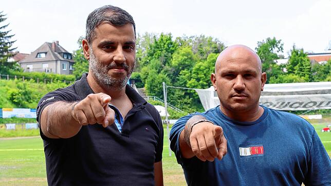 Wir brauchen Eure Hilfe! Serdar Yalcinkaya (links) und Toni Fiore Tapia hoffen auf viele Zuschauer und Spenden.