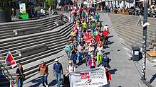 Bild : Gemeinsamer Protest am 1. Mai: So gingen Konstanzer und Kreuzlinger auf die Straße