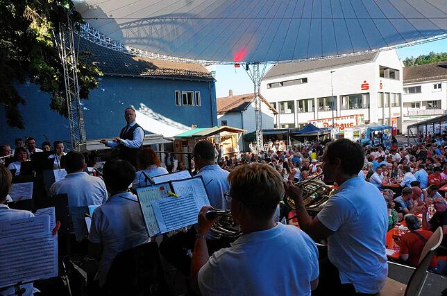 Bild 5: Wunschkonzert am Tiengener Schwyzertag – Stadtmusiker spielen groß auf (Teil 1)