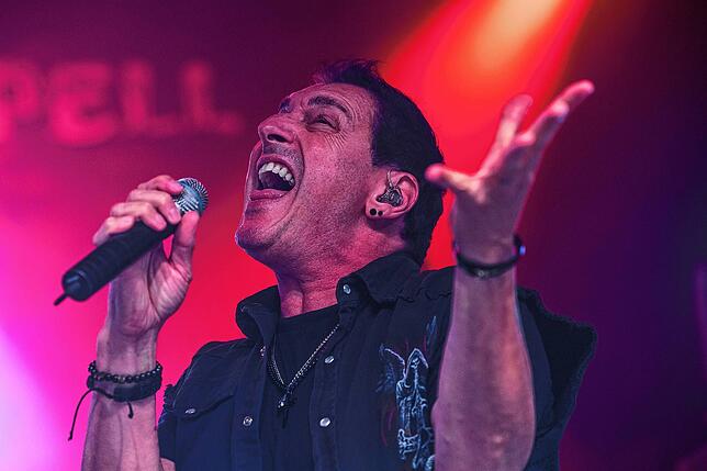 Bild 9: Axxis und Axel Rudi Pell Konzert - Die besten Bilder