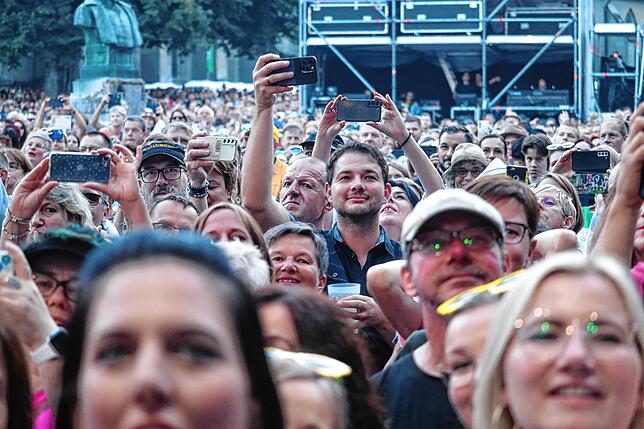 Bild 29: Pur begeistert 5000 Besucher im Schlossgarten (Teil 2)