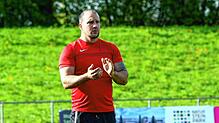 Trainer Steffen Keller und der FC Bodman-Ludwigshafen zeigen sich cool gegen den starken SV Denkingen und ergattern sich den 2:0-Sieg.