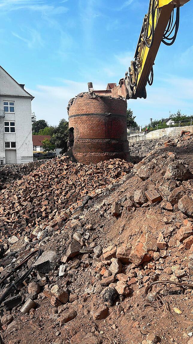 Bild 16: Wehra-Areal in Wehr: So verschwindet der Schornstein