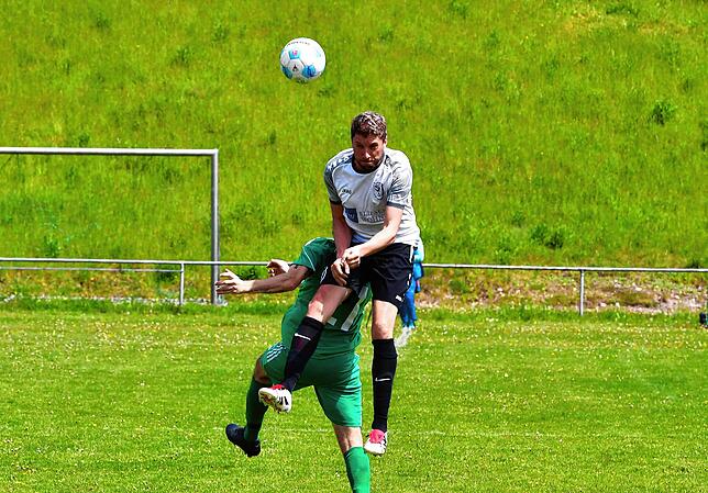 Bild 24: SV Buch besiegt SV Waldhaus im Derby mit 4:0 – und wir haben Fotos!