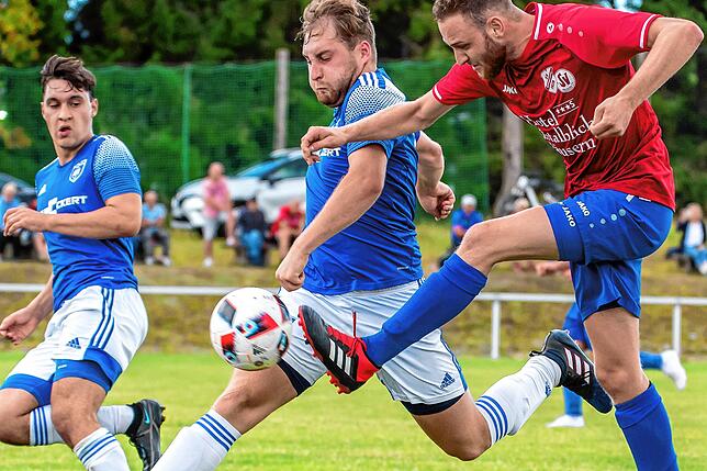 Bild 4: SG Höchenschwand/Häusern gewinnt gegen SV Stühlingen mit 2:1 – und wir haben Bilder!
