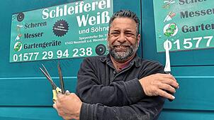 Romeo Weiß liebt seinen Beruf als Scherenschleifer, der zu den vom Aussterben bedrohten Handwerken gehört.