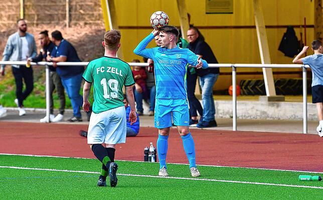 Bild 11: FC Zell fegt den SV Buch mit 7:1 vom Platz &ndash; und wir haben Bilder!