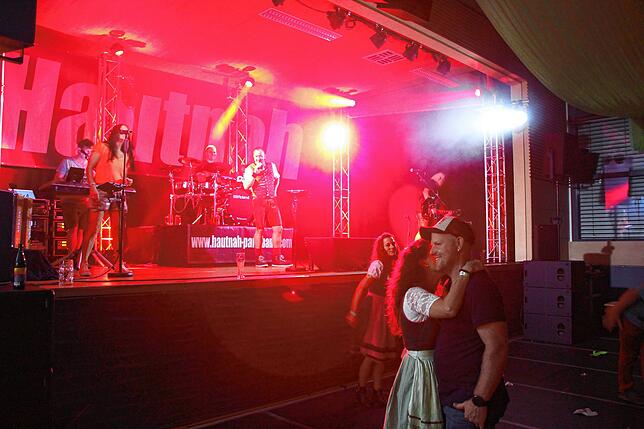 Bild 9: Bilder vom OktoBär-Fest des MV Horheim am Samstag