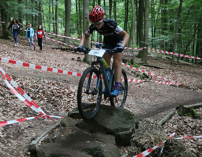 Vorn dabei: Beim Bundesliga-Nachwuchsrennen in St. Ingbert fuhr die Wehrerin Tina Kreiter (U17) vom Singer Racing-Team auf Platz fünf.
