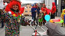 Gute Laune haben die Narren am Fasnachtssonntag beim Kinderumzug in Bonndorf.