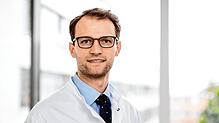 David Heinzmann ist Oberarzt und Facharzt für Innere Medizin und Kardiologie am Uniklinikum Tübingen.