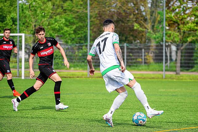 Bild 14: SV Herten setzt sich mit 4:2 gegen den FC Rot-Weiß Weilheim durch &ndash; und wir haben Bilder!
