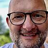 Jo Failer lebt seit eineinhalb Jahren mit der Diagnose Demenz. Er geht offen damit um und möchte anderen Menschen Mut zusprechen: ...