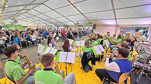 Für die musikalische Unterhaltung sorgt am Feierabendhock die Jugendkapelle Salem, bevor die in diesem Jahr 175 Jahr alt werdende ...