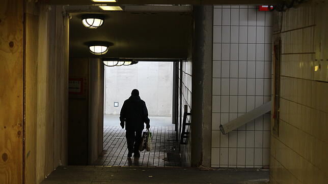 Unterführungen wie hier am Bahnhof zählen generell zu jenen Orten, an denen sich Menschen meist nicht besonders wohl fühlen. Reicht das ...