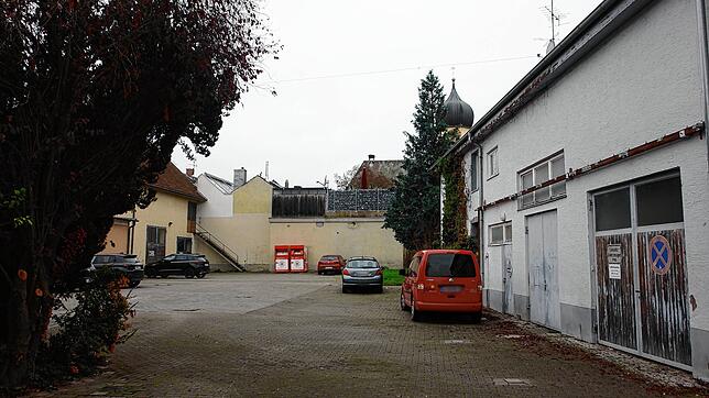 Hier soll künftig eine schöne neue Ortsmitte mit Dorfplatz und neuem Dorfgemeinschaftshaus entstehen.