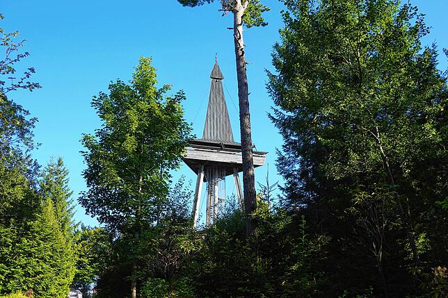 Zum Genießen: Der neue Gugelturm auf dem Hausberg des Hotzenwald wird heuer 50 Jahre alt und bietet den Fernsichtfans spektakuläre ...