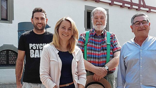 Sie und viele Helfer machen es gemeinsam möglich, dass endlich wieder mal das Museumsfest hier auf dem Museumsplatz stattfindet (von ...