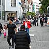Die Singener Fußgängerzone &ndash; hier die August-Ruf-Straße &ndash; an einem späten Nachmittag.