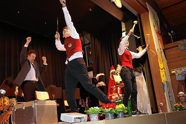 Bild 8: Die Mondfänger vom Untersee begeistern beim Narrenspiegel in Wangen.