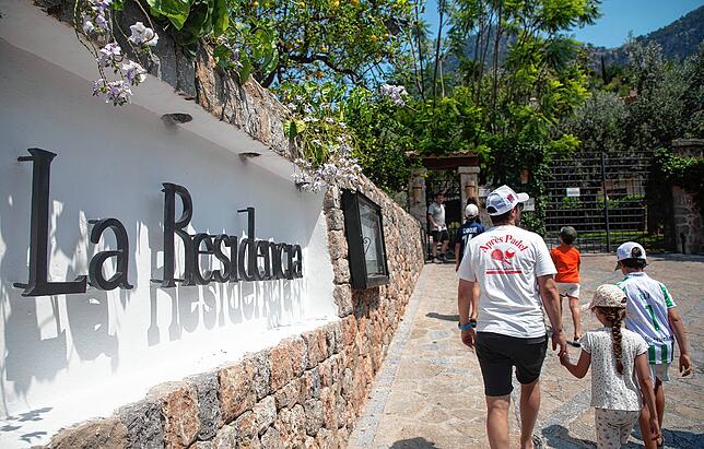 Der Eingangsbereich des Hotels La Residencia Anfang August 2025.