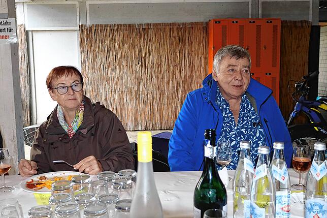 Bernadette Moser und Rolf Weißenrieder hatten beide Glück bei der Verlosung.