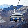 Nicht jeder nimmt die Maskenpflicht so ernst wie dieser Ski-Fahrer im Sessellift im Skigebiet Titlis Engelberg im Kanton Obwalden.