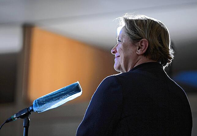 Susanne Eisenmann, Spitzenkandidatin der CDU, äußert sich nach den ersten Prognosen zum Ergebnis der Landtagswahlen in Baden-Württemberg.
