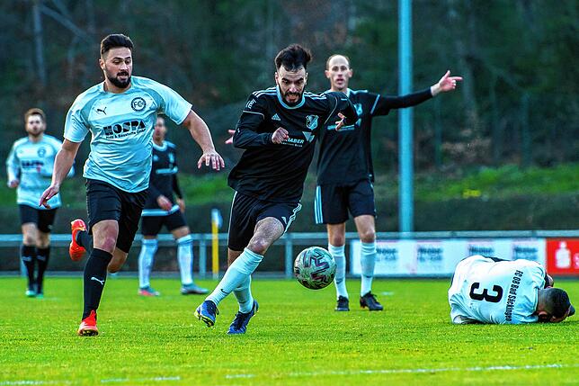 Bild 23: SV 08 Laufenburg II bremst FC 08 Bad Säckingen mit 1:1 im Verfolgerduell &ndash; und wir haben Bilder!