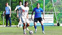 Zentrale Figur beim Favoriten: Zusammen mit hochkarätigen Neuzugängen tritt Davide Di Lionardo (vorn, gegen Nico Maier von der SG ...