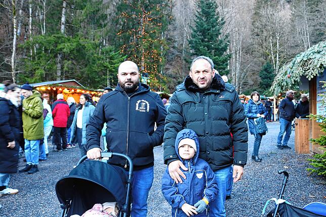 Bild 2: Weihnachtsmarkt in der Ravennaschlucht der Renner