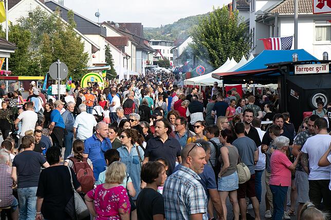 Tausende von Besuchern waren auf die Festmeile der diesjährigen Nacht der Kulturen in die Lauchringer Hauptstraße gekommen.