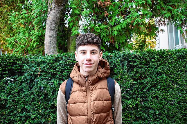 Sanluka Liebl hat im Praktikum geschaut, ob der Beruf des Industriekaufmanns das Richtige für ihn ist.
