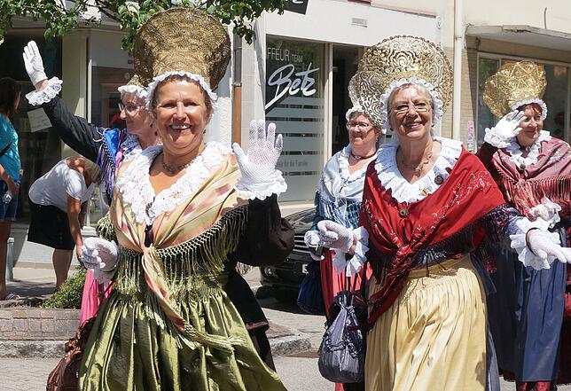 Bild 28: Schwyzertagsumzug in Tiengen 7.7.19