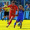 Lange Zeit hat der 1. FC Rielasingen-Arlen (Albert Malaj, links) ein torloses Remis gehalten, aber dann gelang den Stuttgarter Kickers ...
