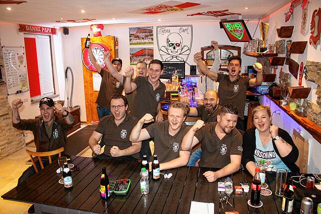 Das Team „Rähna Dart“ hatte dieses Jahr viel zu jubeln. Noch nie waren so viele Deutsche bei der Darts-Weltmeisterschaft in ...