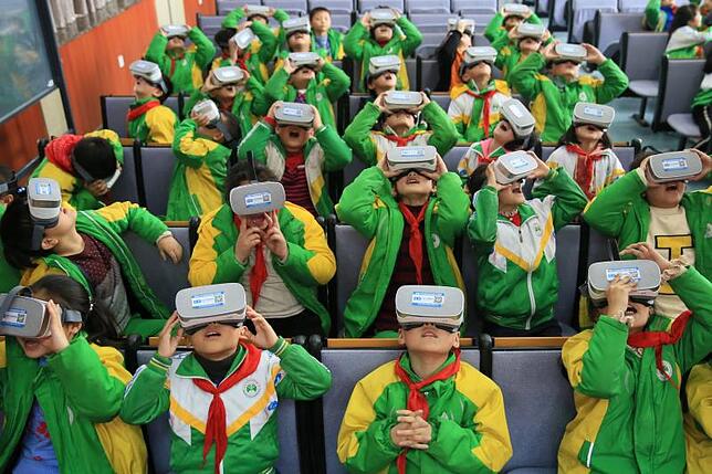 Neue Technologien, wie VR-Brillen, werden in China gerne und viel genutzt