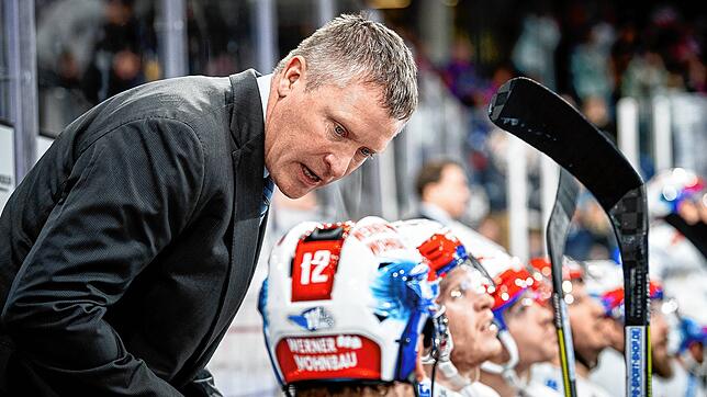 Legt großen Wert auf schnelle Spieler: Schwenningens Trainer Niklas Sundblad. Bild: Eibner