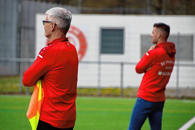 Die beiden Trainer Michael Rothweiler (links) und Julian Mattes.