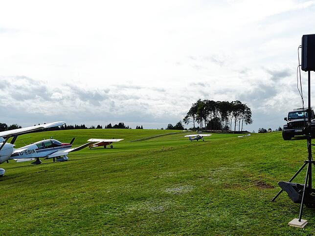 Bild 30: Großes Jubiläums-Flugplatzfest in Rickenbach-Hütten - hier sind die Bilder