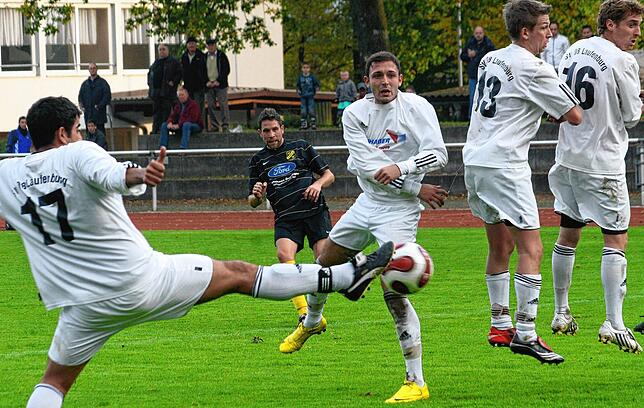 Bild 34: Schnappschüsse aus der Bezirksliga-Saison 2010/2011