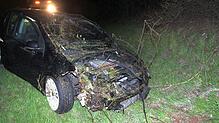 Bild : Totalschaden nach schwerem Wildunfall auf der B 523